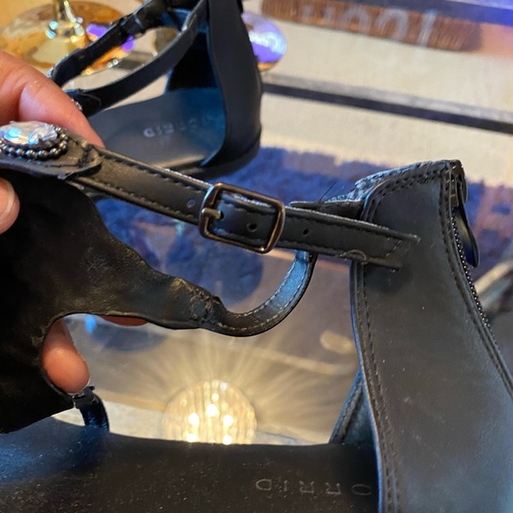 Beautiful - Picture 4 of 4